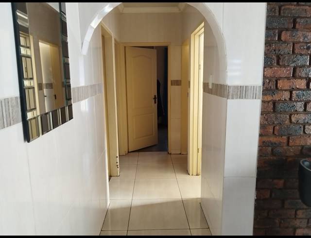 3 BEDROOM HOUSE FOR SALE IN SEBOKENG ZONE 10
